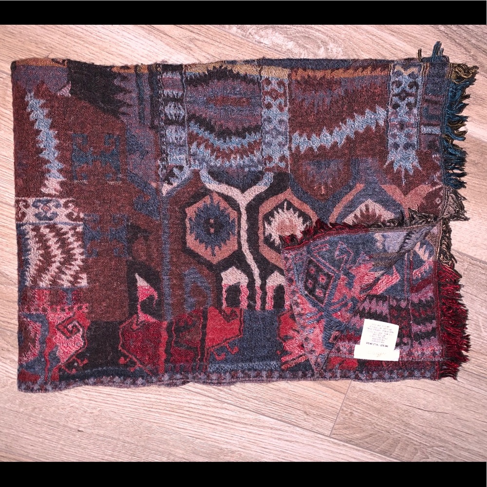 Aritzia blanket scarf